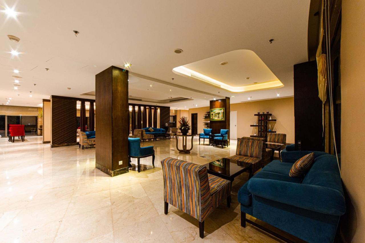 奥瑞克斯亚喀巴酒店 外观 照片 The lobby of the hotel