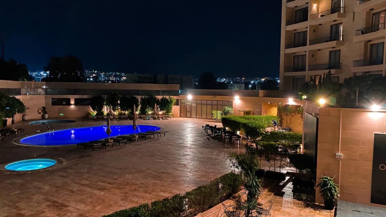 奥瑞克斯亚喀巴酒店 外观 照片 The pool at the hotel