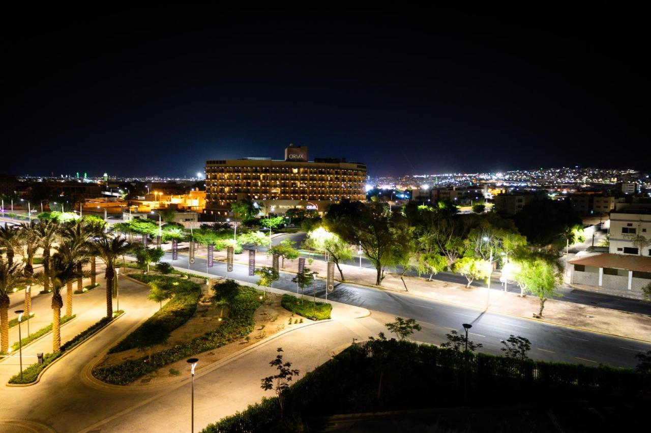 奥瑞克斯亚喀巴酒店 外观 照片 The campus at night
